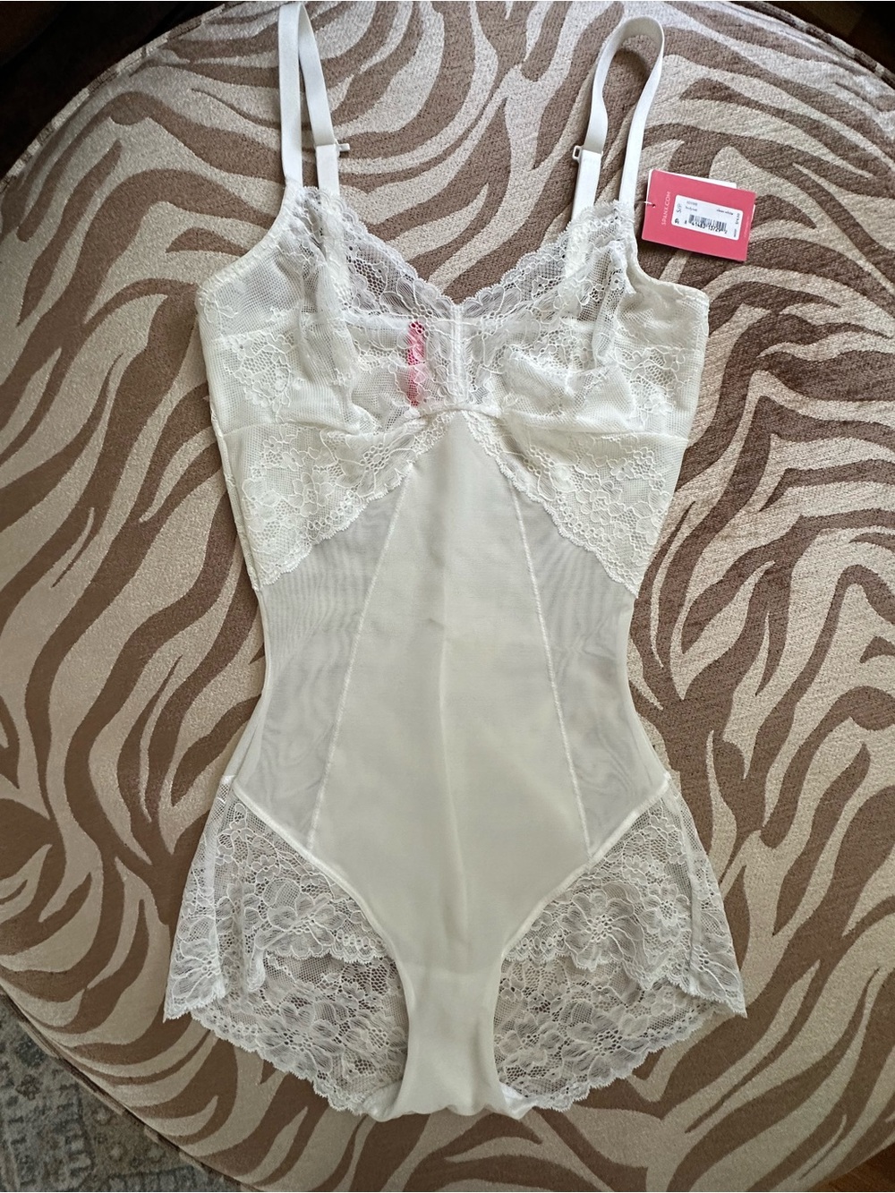 ✨NWT✨SPANX Shaping Bodysuit